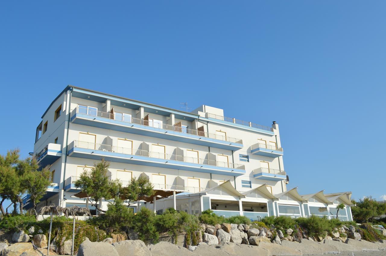 Capo Nettuno Hotel Capo dʼOrlando المظهر الخارجي الصورة
