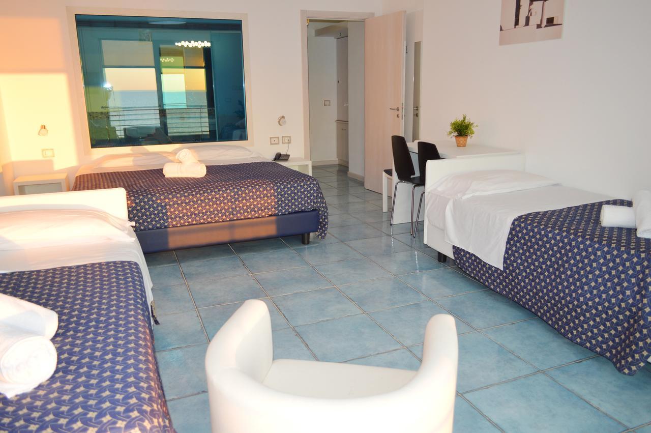 Capo Nettuno Hotel Capo dʼOrlando المظهر الخارجي الصورة