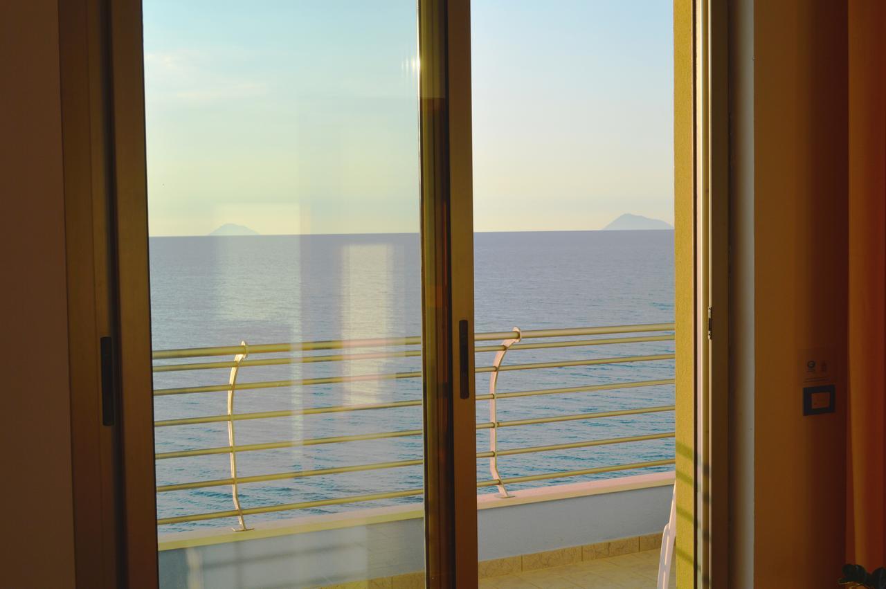 Capo Nettuno Hotel Capo dʼOrlando المظهر الخارجي الصورة